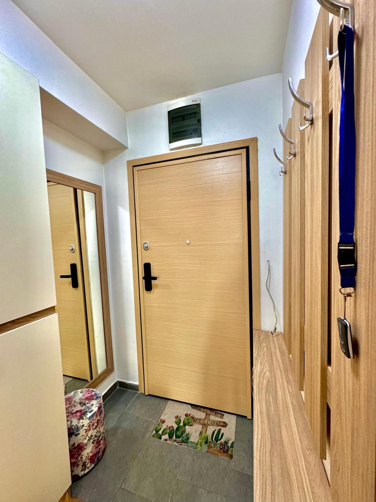 דירות סקופיה Modern & Cozy מראה חיצוני תמונה